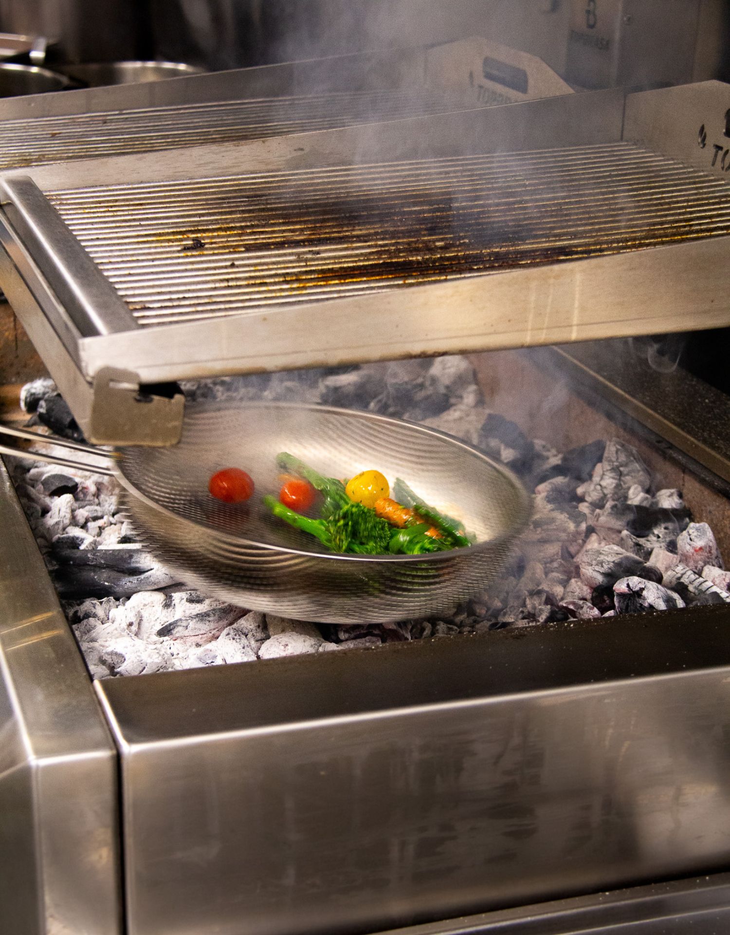 Verduras a la brasa de carbón